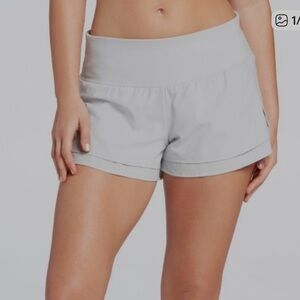 NWOT Calia by Carrie Underwood Anywhere Shorts Light Grey Size S running yoga